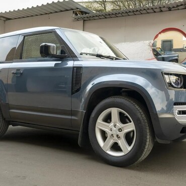 Land Rover Defender 90 II