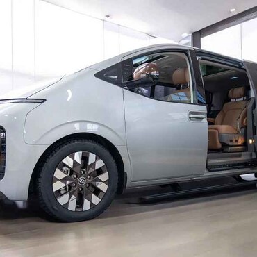 Hyundai Staria