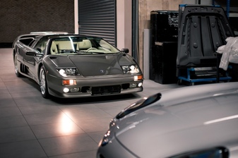 Lamborghini Diablo VT Roadster and BMW Z8
