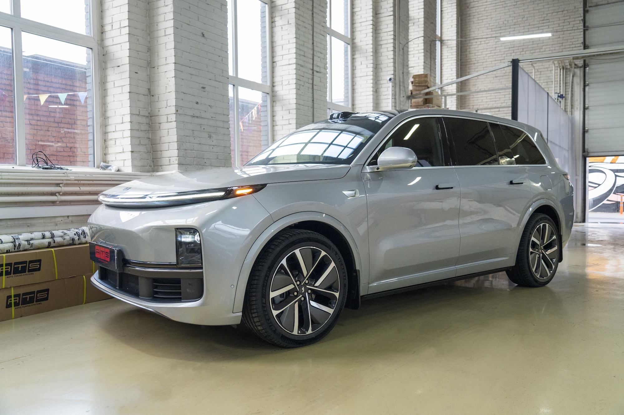 Lixiang (Li AUTO) L9