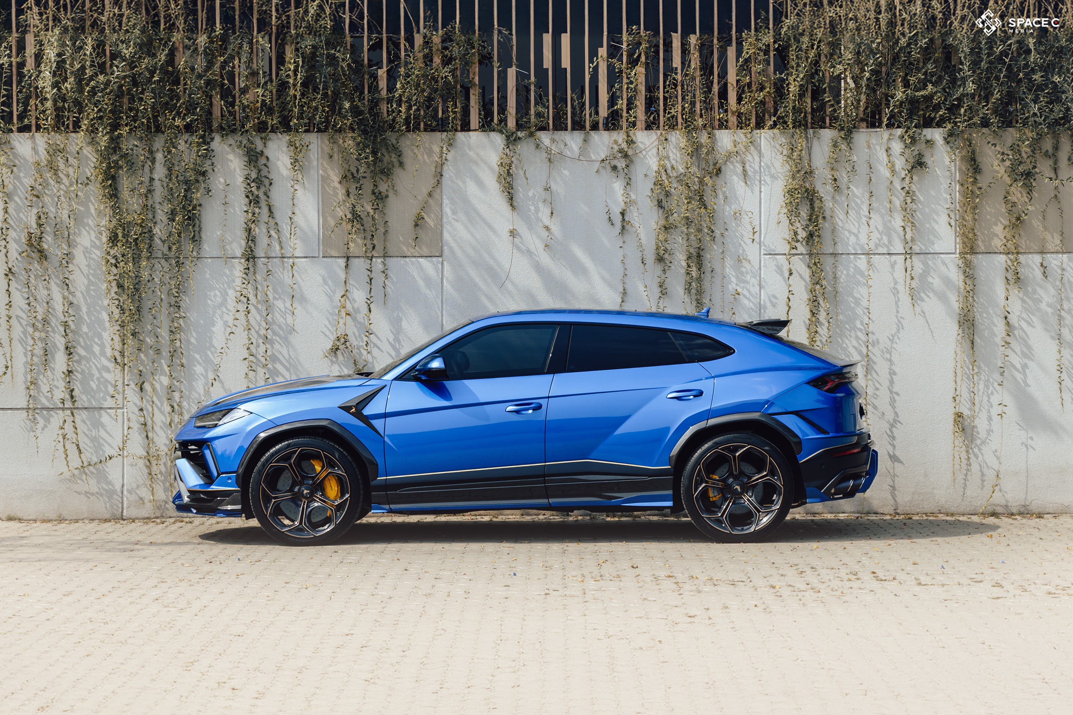 URUS S - gallery 1
