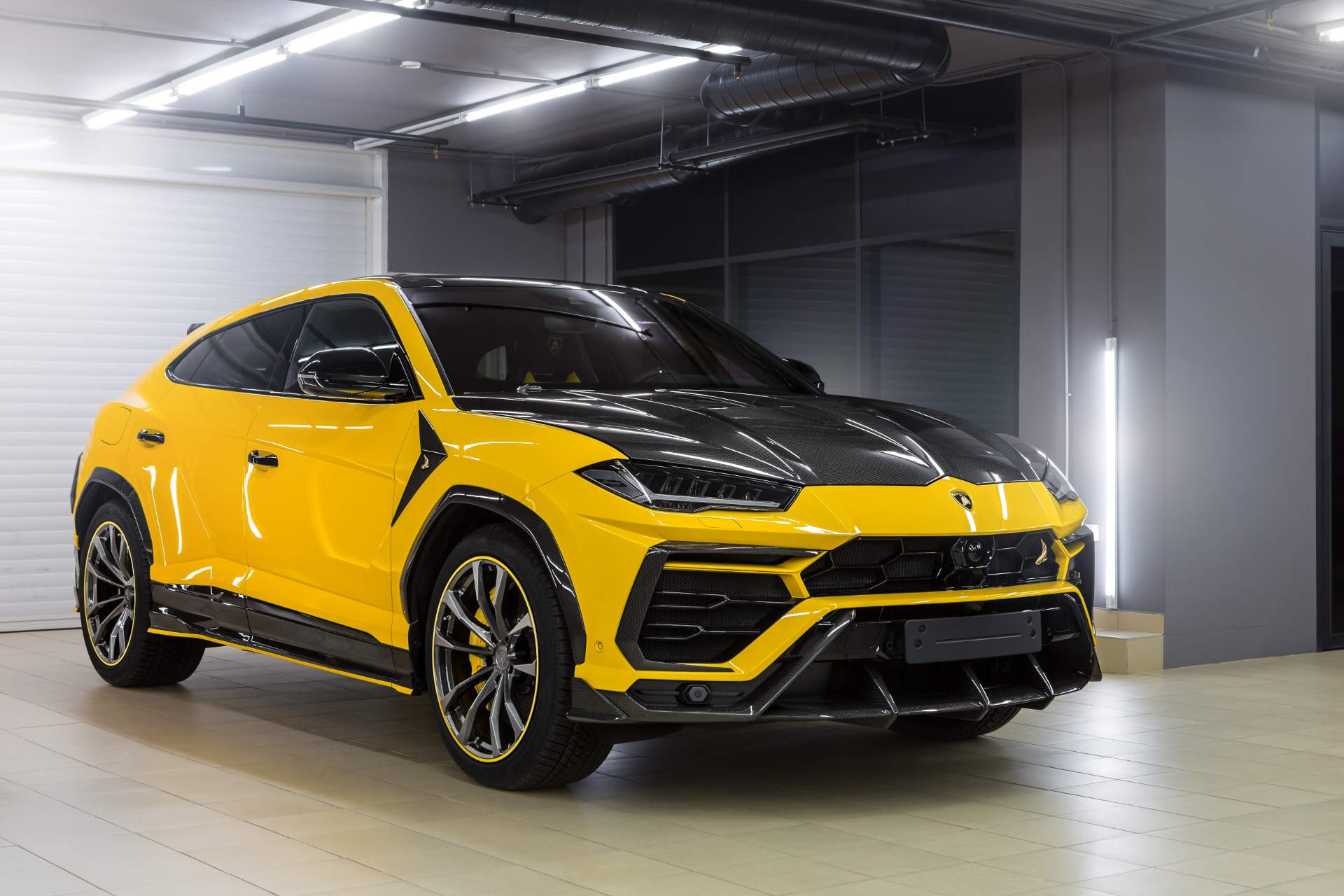 URUS - gallery 37