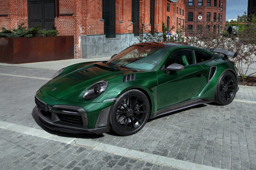 Porsche 992 Stinger GTR Limited Carbon Edition green (13 of 13)